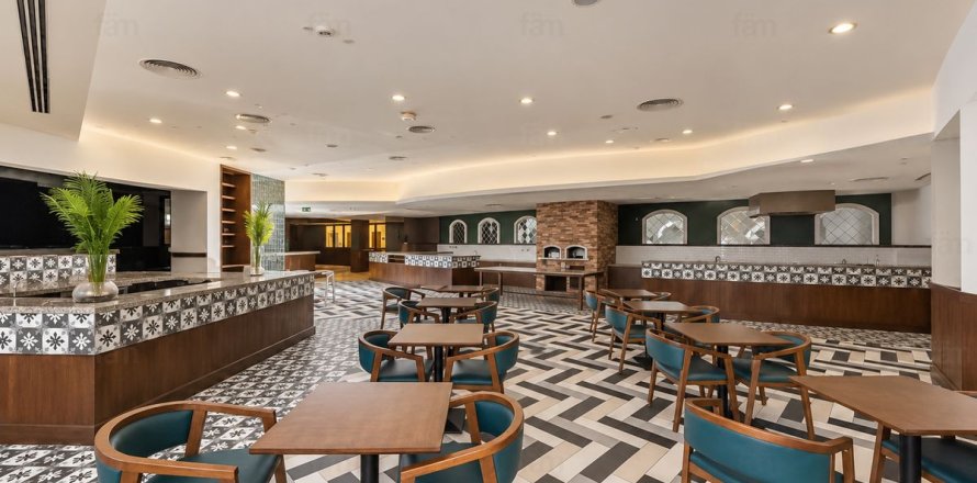 680m² Office in Dubai, UAE No. 213335