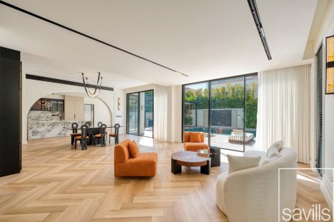 Вилла с 5 спальнями в Jumeirah Village Triangle, ОАЭ №205940 5