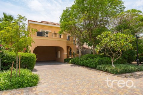 5 bedrooms Villa in Hacienda, UAE No. 220795 4