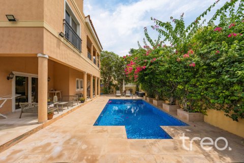 5 bedrooms Villa in Hacienda, UAE No. 220795 13