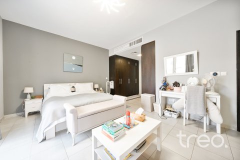 5 bedrooms Villa in Hacienda, UAE No. 220795 11