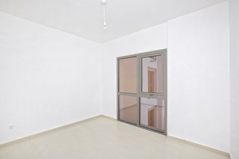 Apartment de 2 dormitorios en Zahra Apartments, UAE No. 185016 10