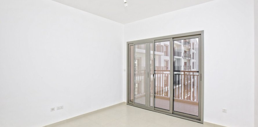 Apartment de 2 dormitorios en Zahra Apartments, UAE No. 185016