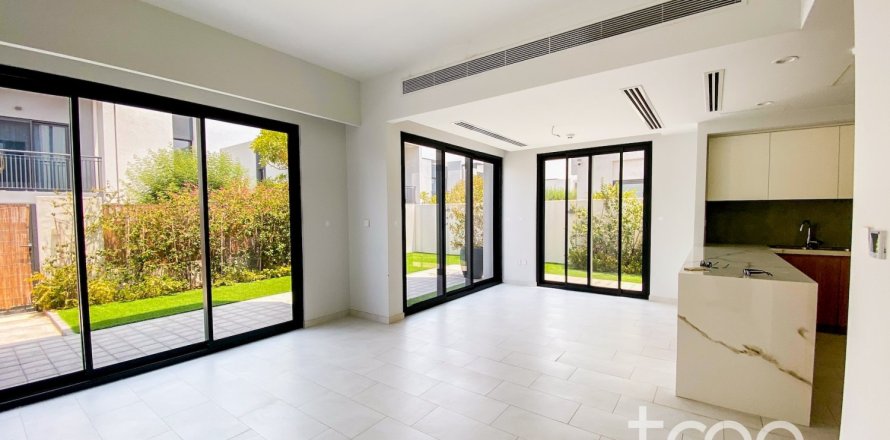 4 bedrooms Townhouse in Villanova, UAE No. 220891