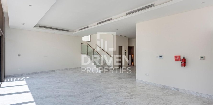 4 bedrooms Villa in District One, UAE No. 212421