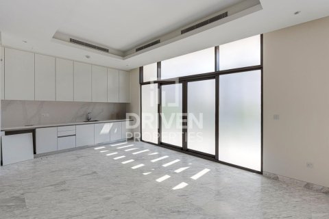 4 bedrooms Villa in District One, UAE No. 212421 12