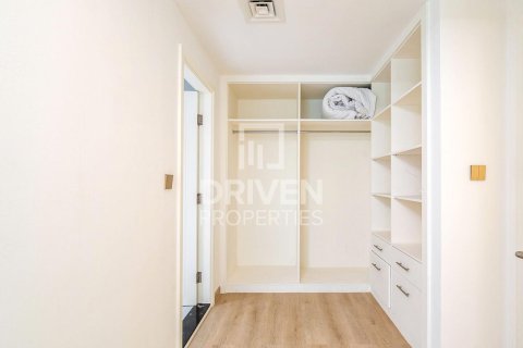 2 bedrooms Apartment in The Residences, UAE No. 215120 15