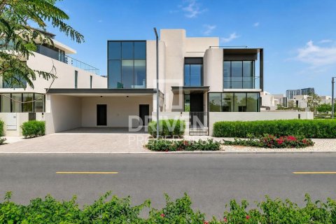 Villa de 5 dormitorios en Dubai Hills Estate, UAE No. 215135