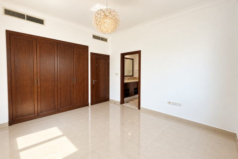 4 bedrooms Villa in Rasha, UAE No. 212982 19