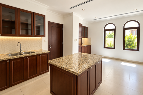 4 bedrooms Villa in Rasha, UAE No. 212982 9