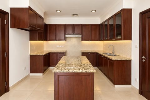 4 bedrooms Villa in Rasha, UAE No. 212982 10