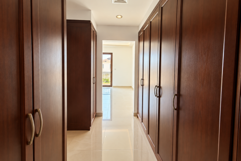 4 bedrooms Villa in Rasha, UAE No. 212982 20