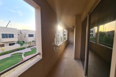 Villa de 4 chambres à Al Raha Gardens, UAE No. 34755 10