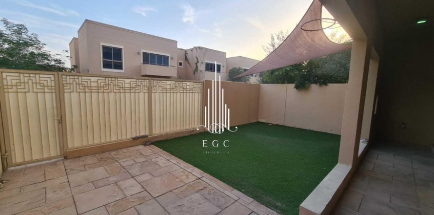 Villa de 4 chambres à Al Raha Gardens, UAE No. 34755