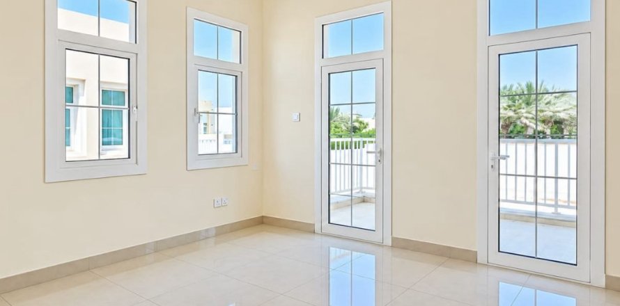 Villa de 3 chambres à Dubai, UAE No. 222252