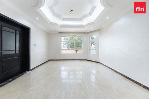 Villa de 5 dormitorios en Al Barsha, UAE No. 224399 9