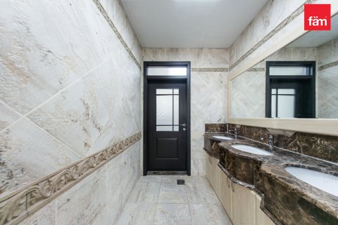 Villa de 5 dormitorios en Al Barsha, UAE No. 224399 13