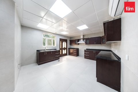 Villa de 5 dormitorios en Al Barsha, UAE No. 224399 16