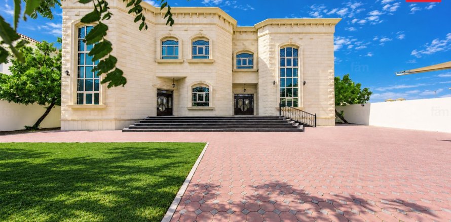 Villa de 5 dormitorios en Al Barsha, UAE No. 224399
