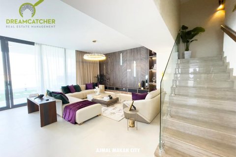 4 bedrooms Villa in Sharjah, UAE No. 20184 3