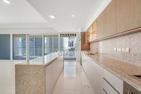 2 غرف نوم شقة في EMAAR Beachfront, الإمارات العربية المتحدة رقم 128815 8