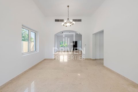 5 bedrooms Villa in Hacienda, UAE No. 211233 4