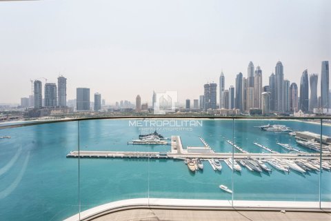 Appartement de 2 chambres à EMAAR Beachfront, UAE No. 127976