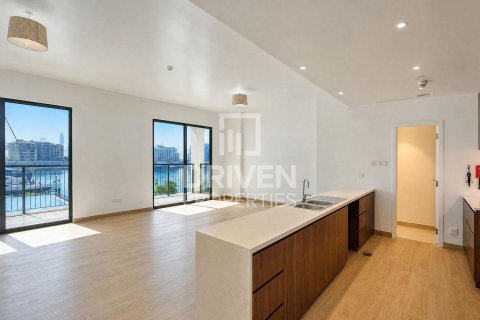 Apartment de 3 dormitorios en La Mer, UAE No. 221385
