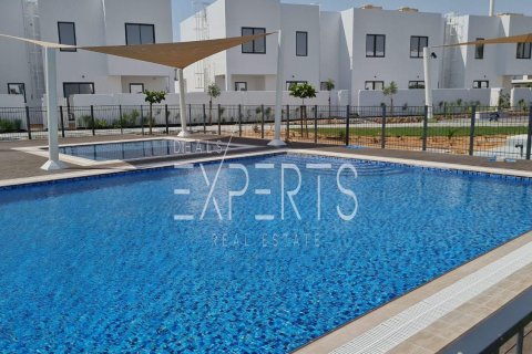 Townhouse de 2 dormitorios en Al Ghadeer 2, UAE No. 224276 23
