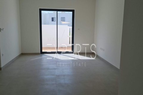 Townhouse de 2 dormitorios en Al Ghadeer 2, UAE No. 224276 3