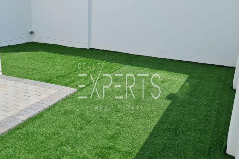 Townhouse de 2 dormitorios en Al Ghadeer 2, UAE No. 224276 7