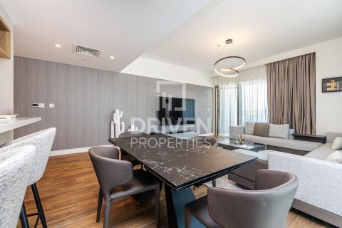 Квартира с 3 спальнями в Zabeel, ОАЭ №223052 3