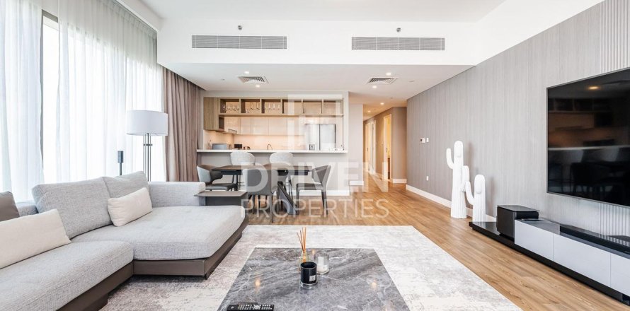 Квартира с 3 спальнями в Zabeel, ОАЭ №223052