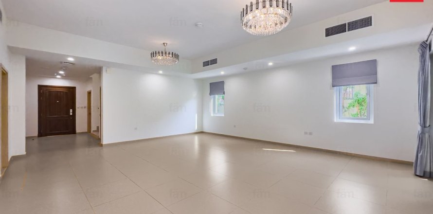 Townhouse de 4 dormitorios en Dubai, UAE No. 223886