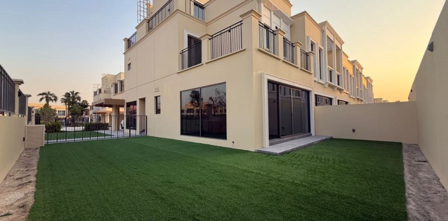 Townhouse de 5 dormitorios en Dubai, UAE No. 223859
