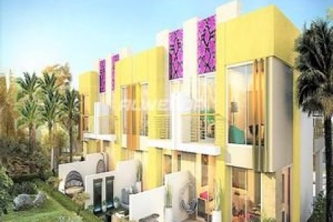 Villa de 3 dormitorios en Cluster 06, UAE No. 4286 8