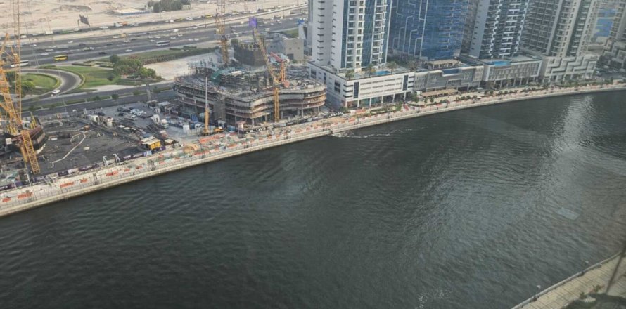 Studio Apartment in Business Bay, UAE No. 147270