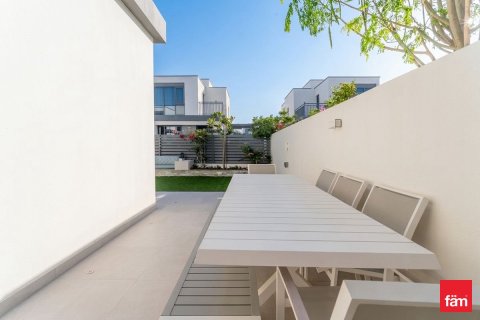 4 bedrooms Villa in Dubai Hills Estate, UAE No. 160580 16