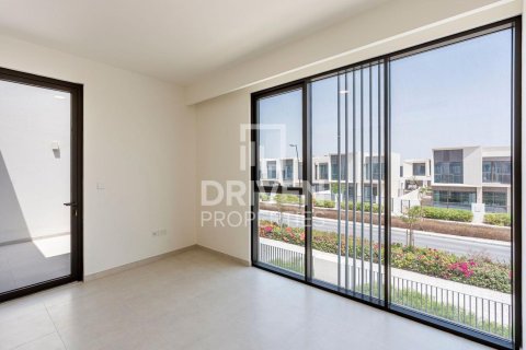 Villa de 3 dormitorios en The Valley, UAE No. 217714 11