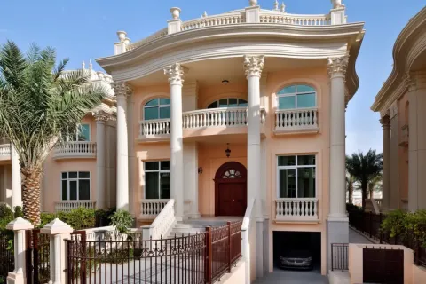 Studio Apartment in Palm Jumeirah, UAE No. 143306 5