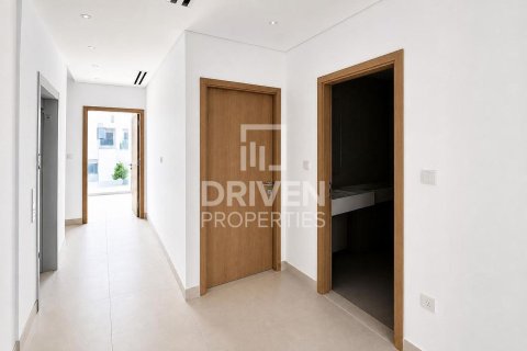 Villa de 4 dormitorios en District 11, UAE No. 222813 8