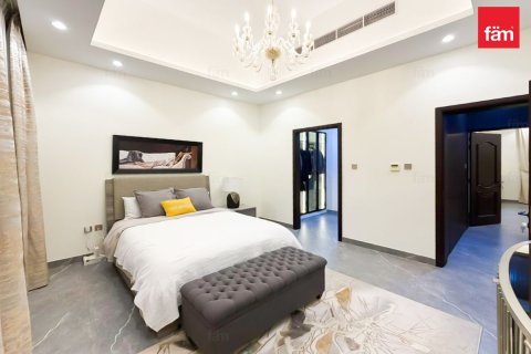 5 bedrooms Villa in Dubai, UAE No. 226929 28