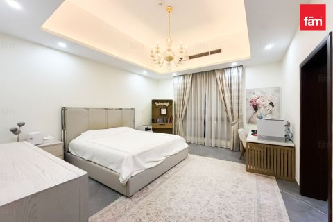 5 bedrooms Villa in Dubai, UAE No. 226929 24