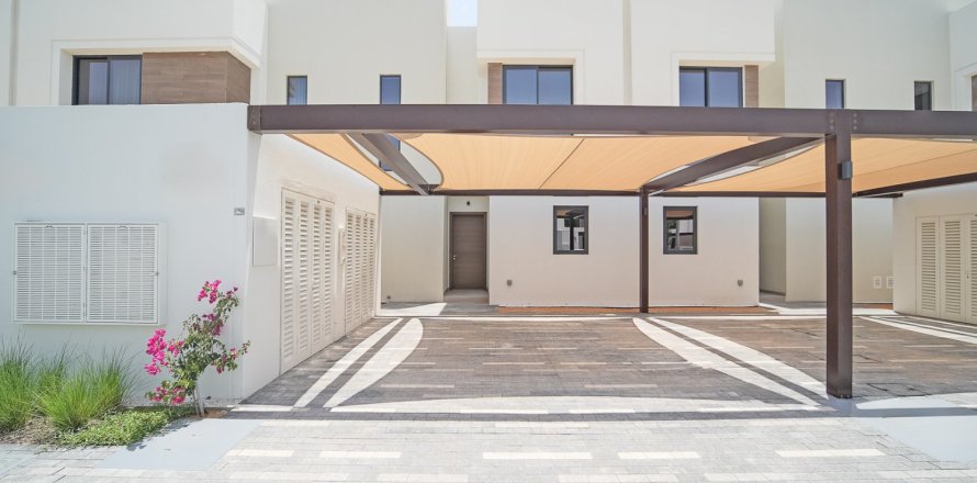 Townhouse de 2 dormitorios en  Yas Island, UAE No. 223484