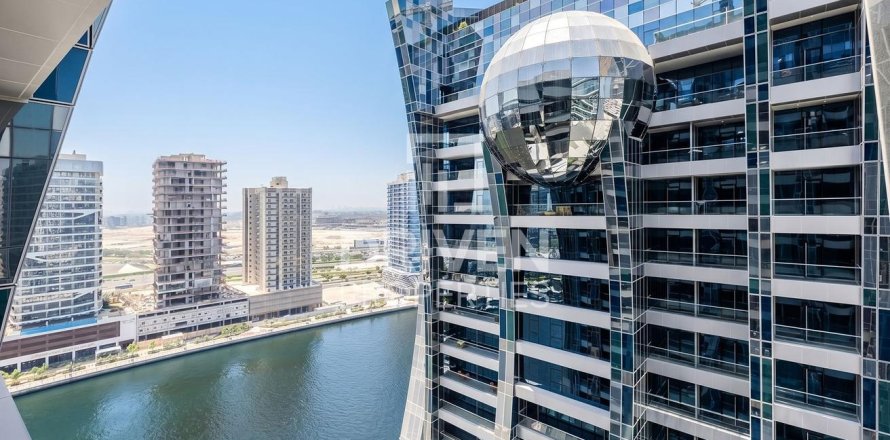 Studio Apartment in Business Bay, UAE No. 212064