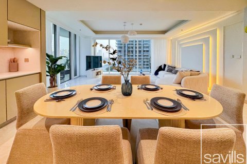 Квартира с 3 спальнями в EMAAR Beachfront, ОАЭ №214021 3