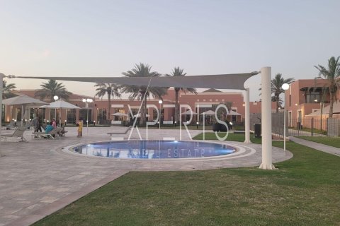 Villa de 5 dormitorios en Abu Dhabi, UAE No. 224128 11