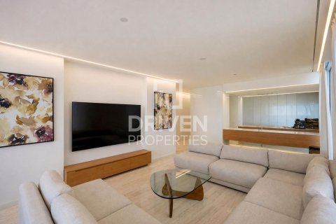 Apartment de 2 dormitorios en The Crescent, UAE No. 221523 3