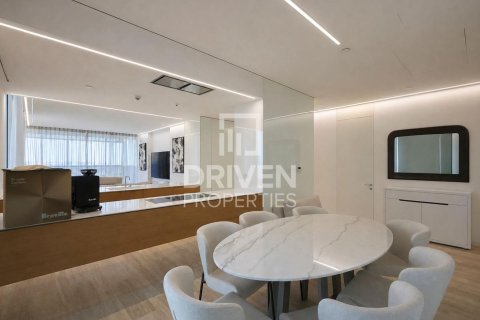 Apartment de 2 dormitorios en The Crescent, UAE No. 221523 15