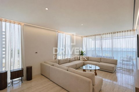 Apartment de 2 dormitorios en The Crescent, UAE No. 221523 4